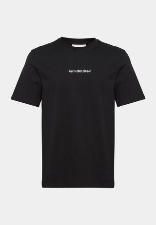 Han Kjobenhavn Graphic Font Regular Tee S/S Black